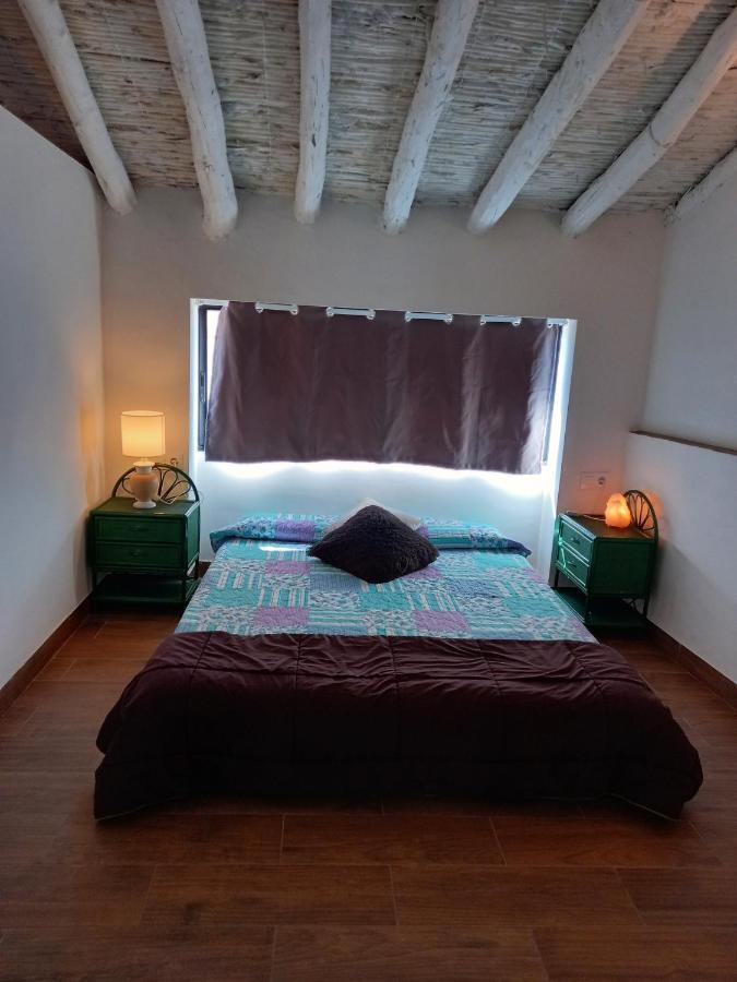 La Gata Mala Villa Navarres Exterior photo